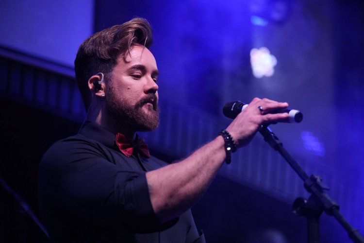 Wes Krux lança "Logos"