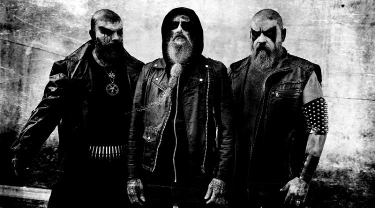 Voorish lança o videoclipe de "Black Crows"